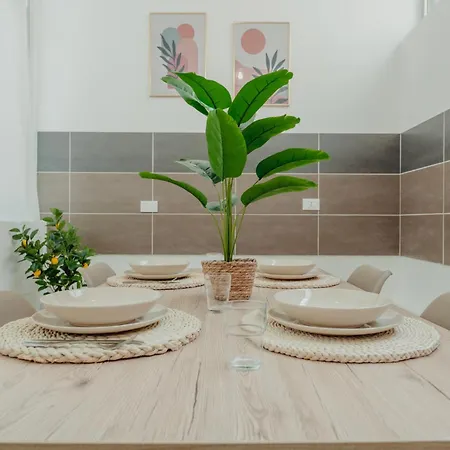 Apartment Rofesi *